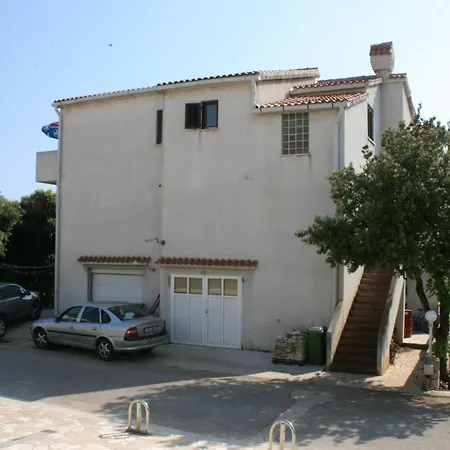 Appartement With A Parking Space Mandre, Pag - 6473 *