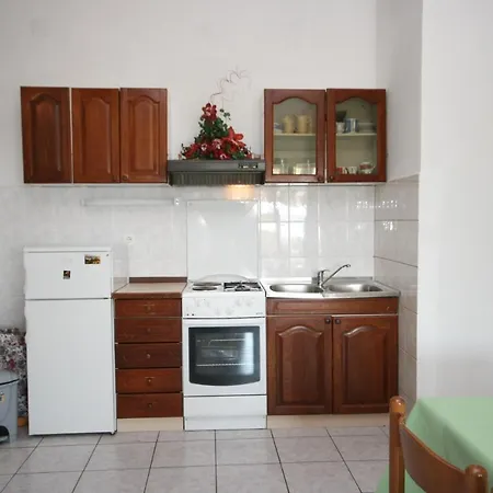 Appartement With A Parking Space Mandre, Pag - 6473